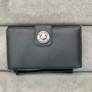 Bella Taylor Black Leather RFID Wristlet Cash System Wallet